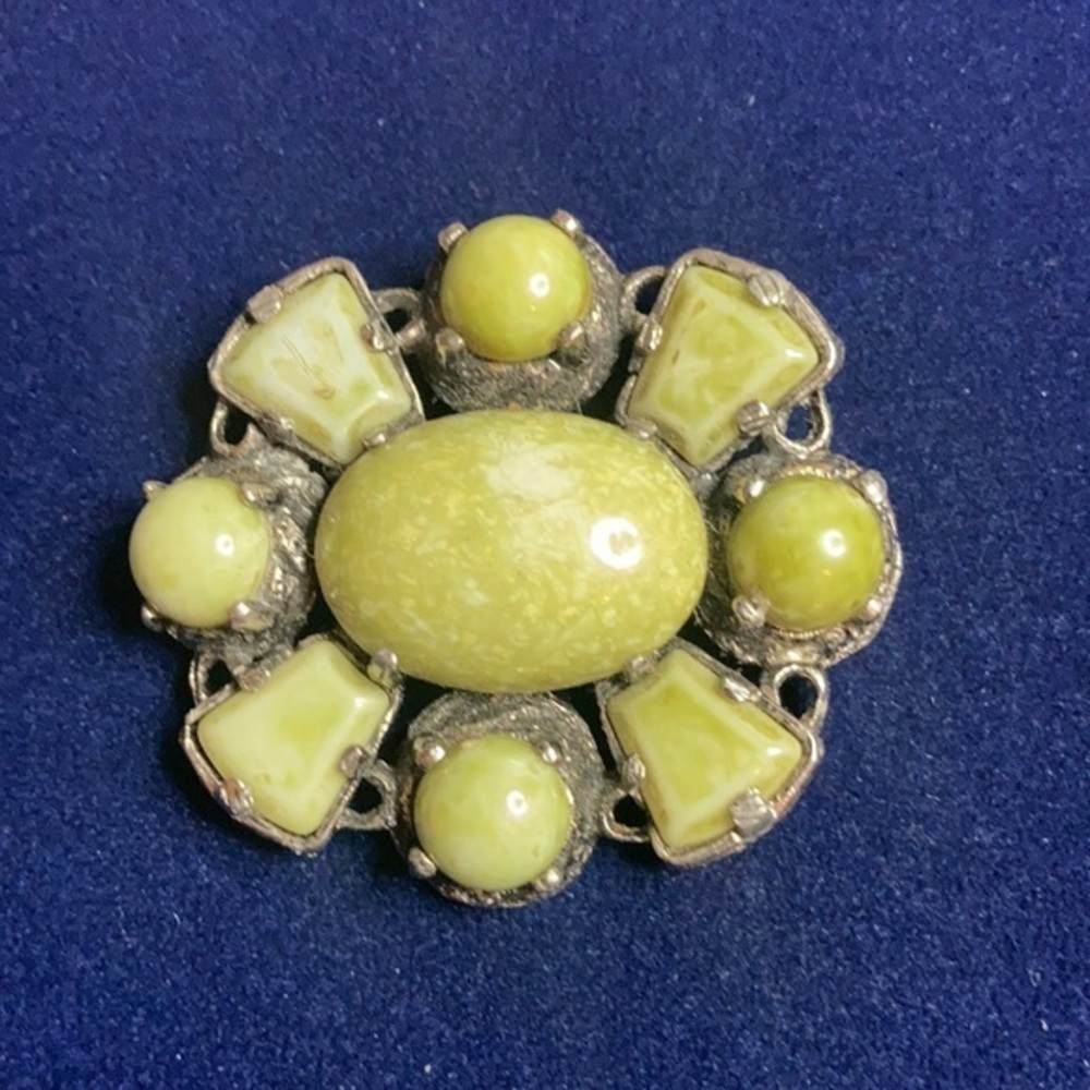 Vintage Celtic faux Connemara on silver tone brooch